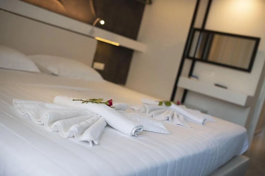 Room, Niriides Hotel, Crete