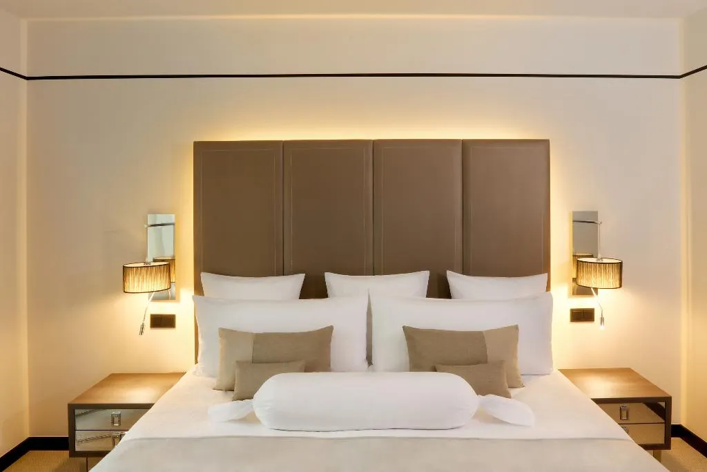 Room, Melia Berlin, Berlin