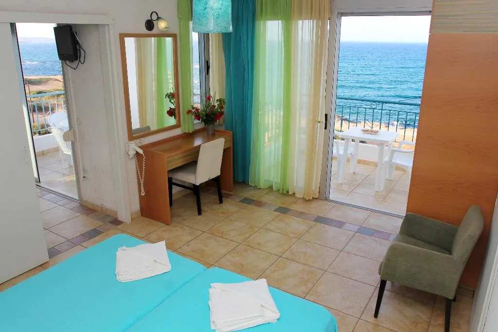 VILLA CAPACITY 6 Room, Romantica Beach Villas, Crete