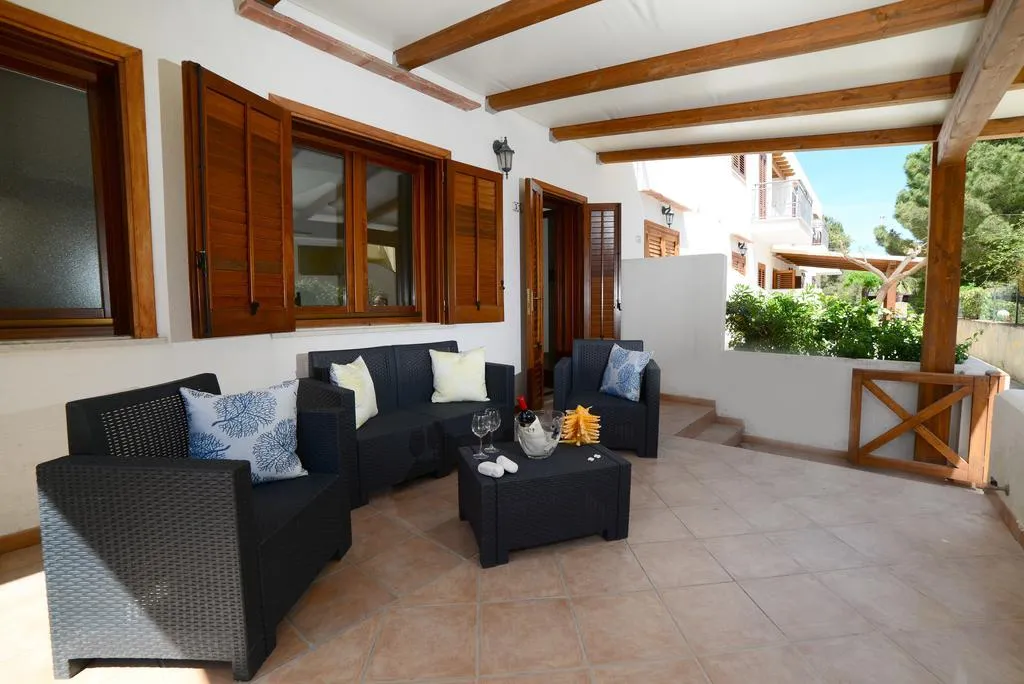 APARTMENT CAPACITY 4 Room, Residence Smeraldo, Palermo