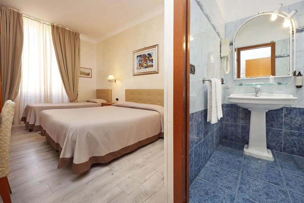 TRIPLE STANDARD Room, Rimini Hotel, Rome