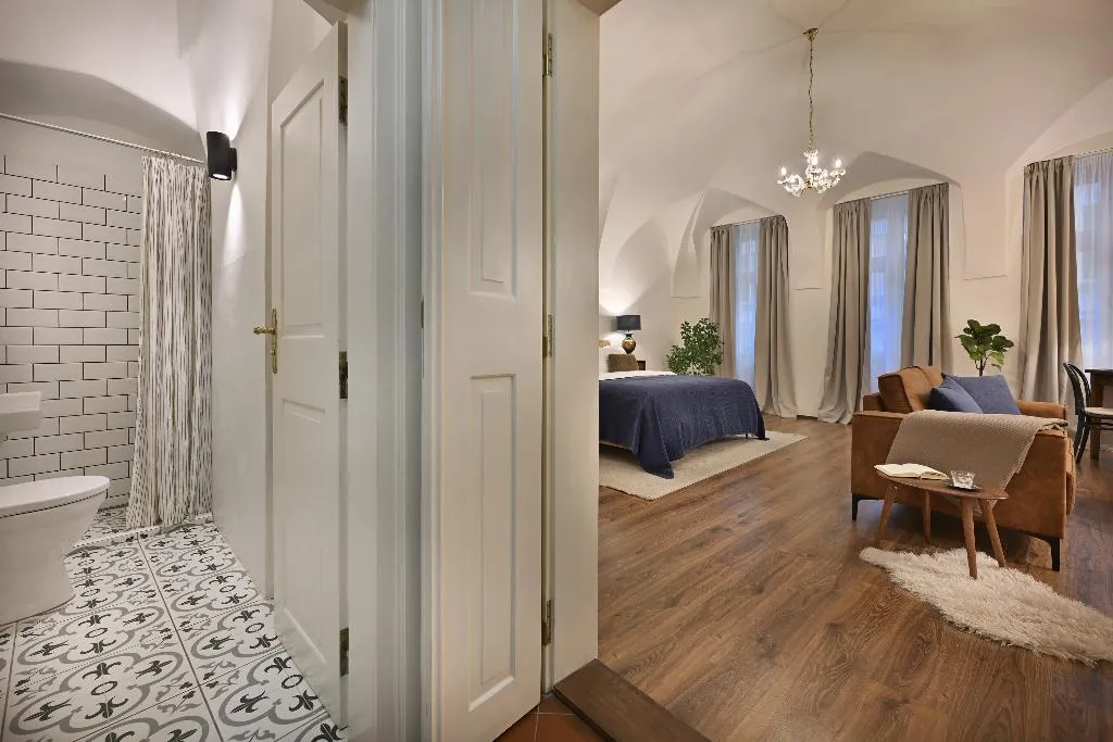 SUITE DELUXE KING BED Room, U Šuterů Boutique Hotel, Prague