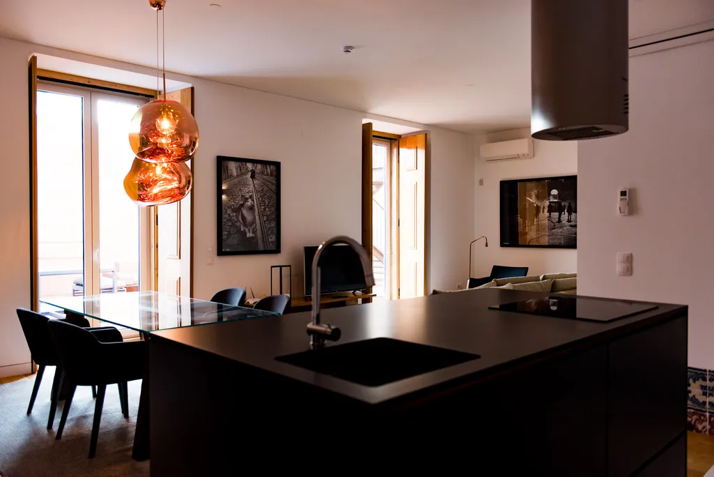 APARTMENT ONE BEDROOM WITH TERRACE Room, Flora Chiado Apartments, Lisbon