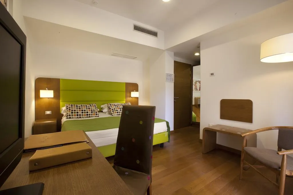 DOUBLE CLASSIC Room, Hotel Plaza, Naples