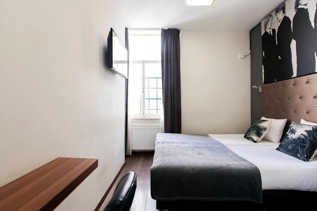 TWIN STANDARD Room, Quentin Golden Bear Hotel, Amsterdam