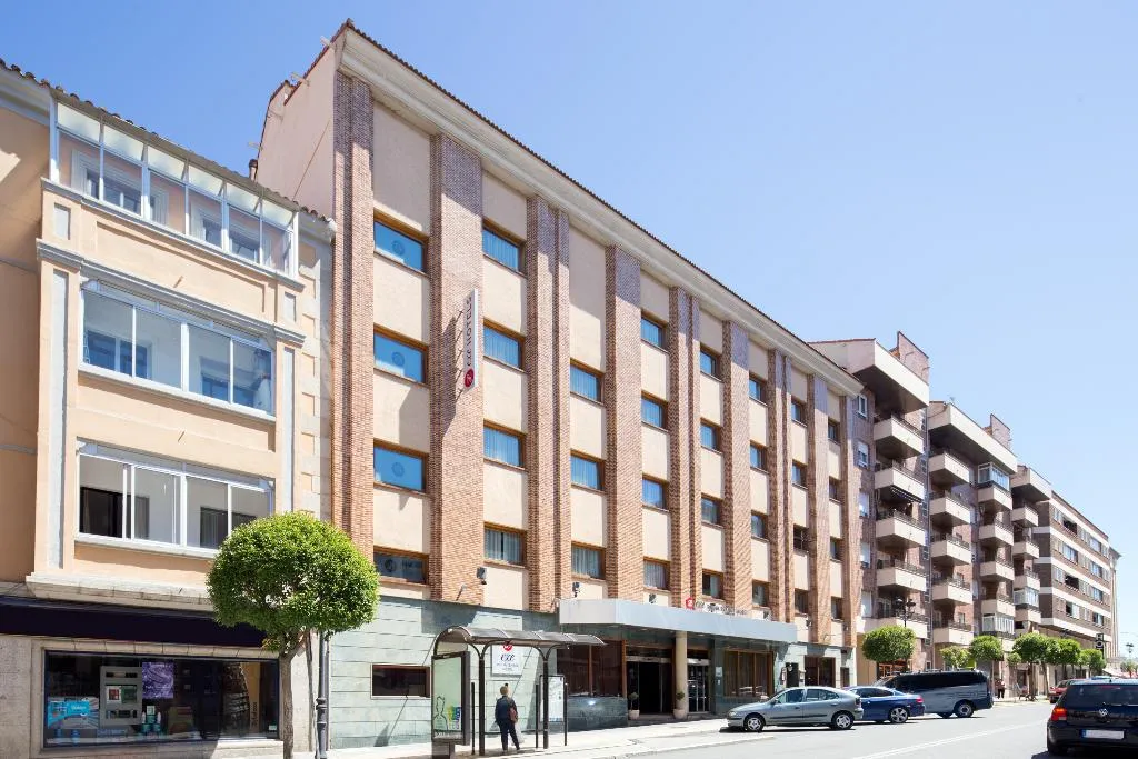 General view, Dorma Reina Isabel, Madrid