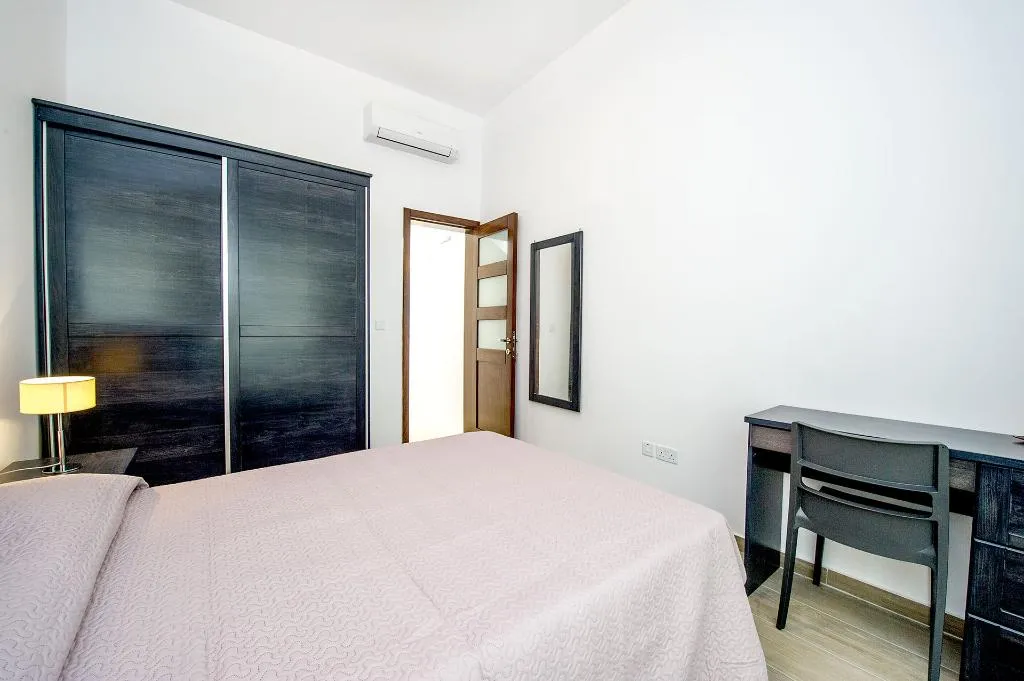 DOUBLE COMFORT Room, 11Seabreeze House, Malta