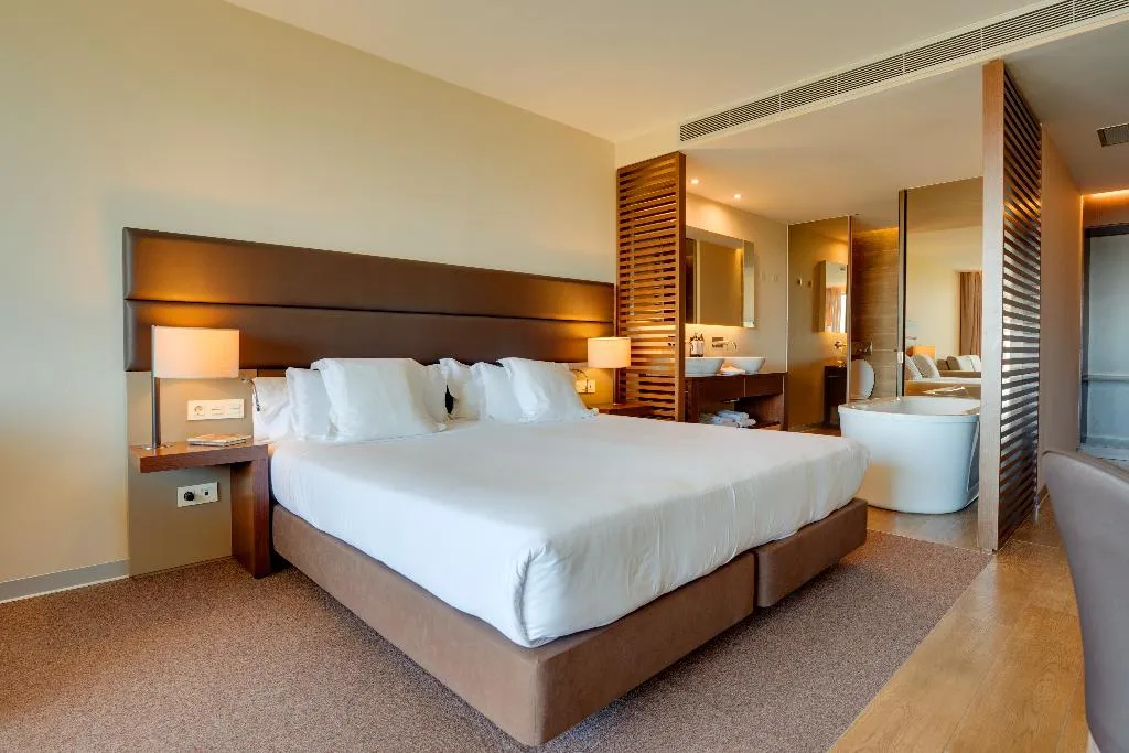 JUNIOR SUITE GARDEN VIEW Room, Iberostar Selection Lagos Algarve, Algarve