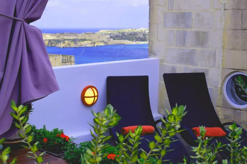 Room, Palazzo Valletta Suites, Malta