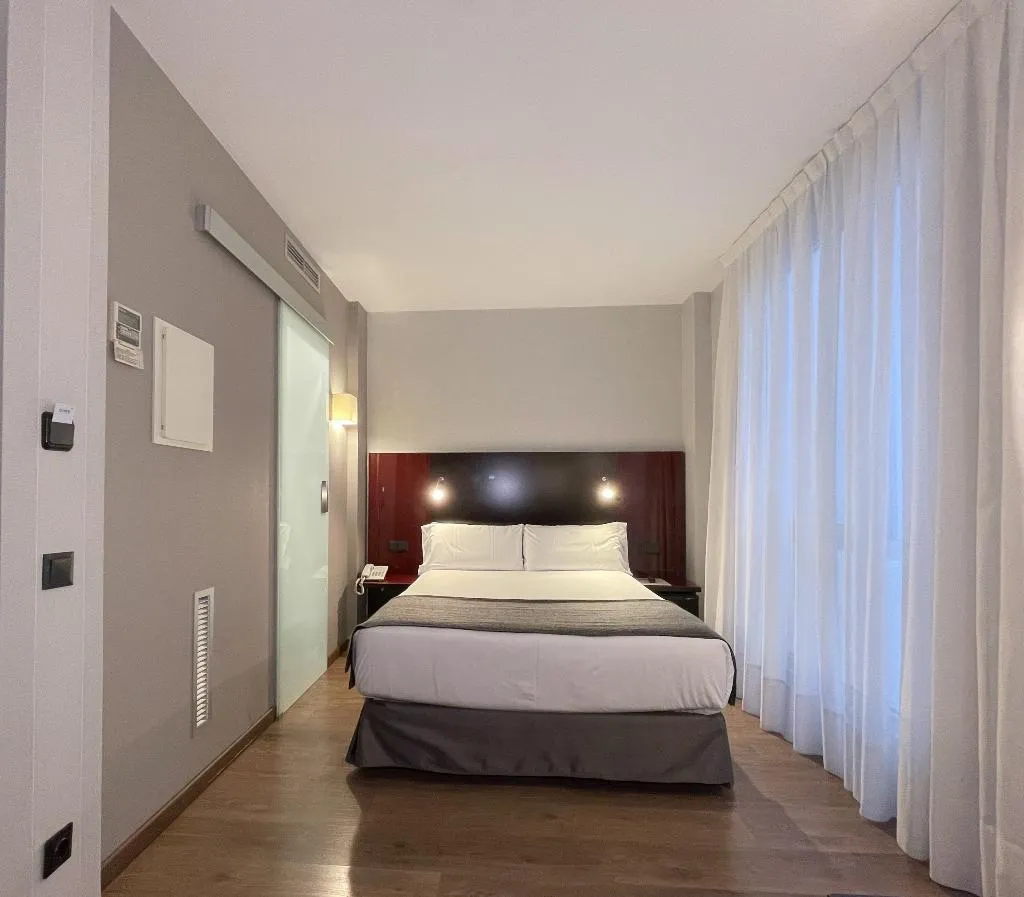 Double or Twin STANDARD Room, Sant Antoni, Barcelona