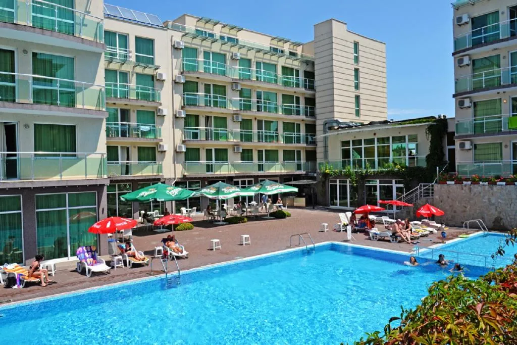 Pool, Clara Aparthotel & Residence, Bourgas