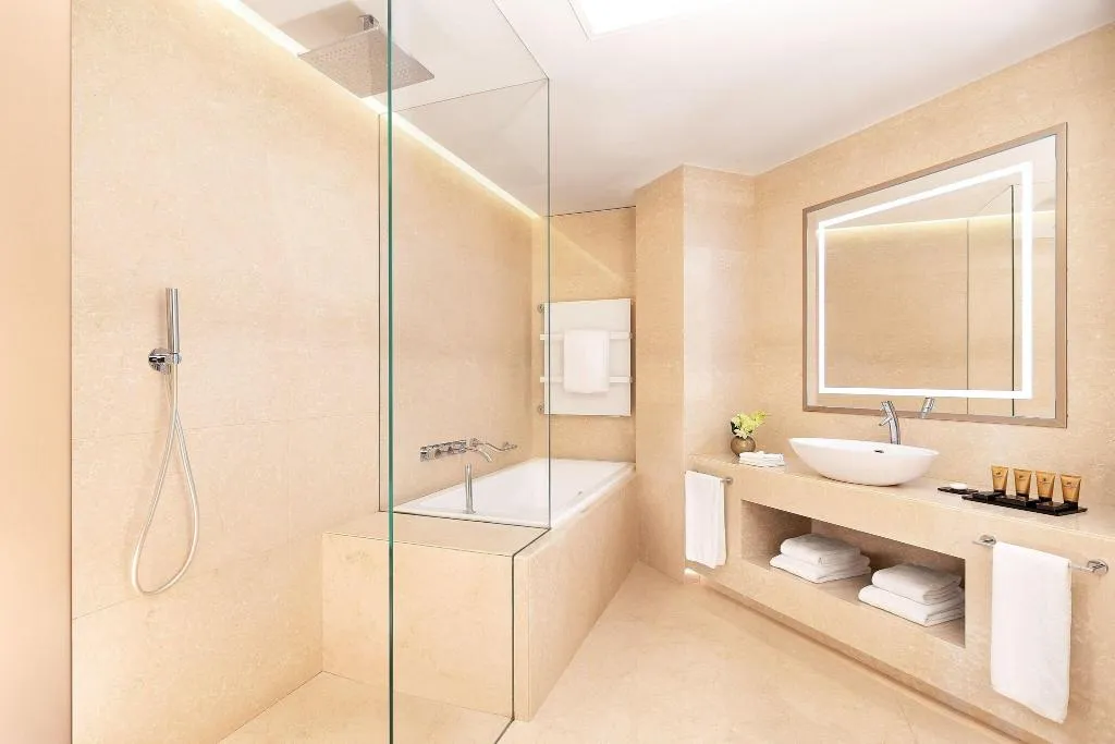 Room, Excelsior Hotel Gallia, a Luxury Collection Hotel, Milan