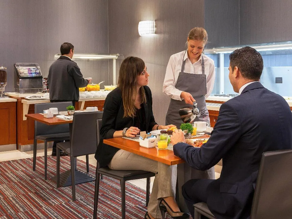 Restaurant, Mercure Lisboa Hotel, Lisbon