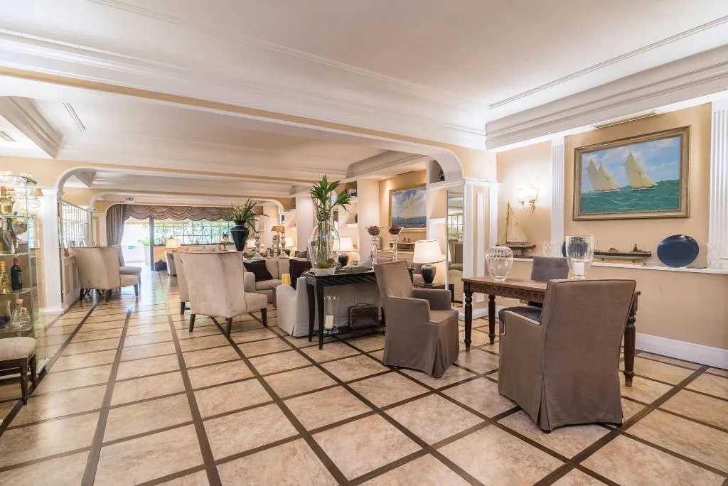 Lobby, Martini, Olbia