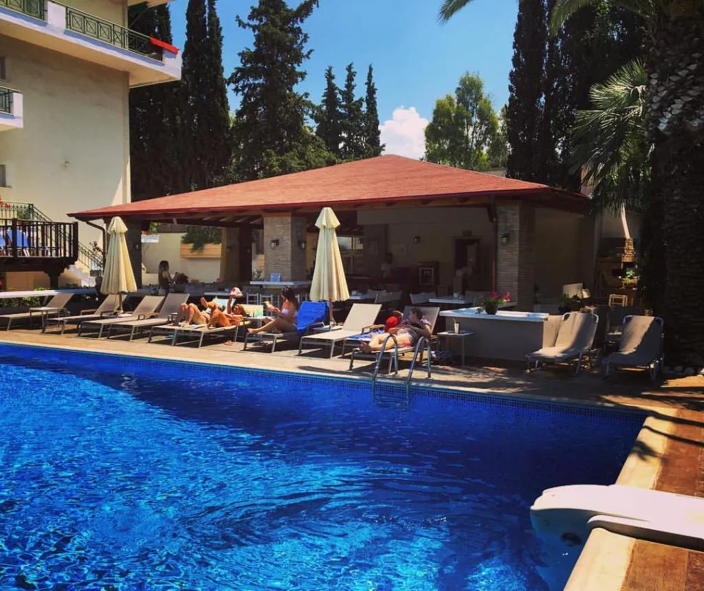Pool, Green Hill, Athens