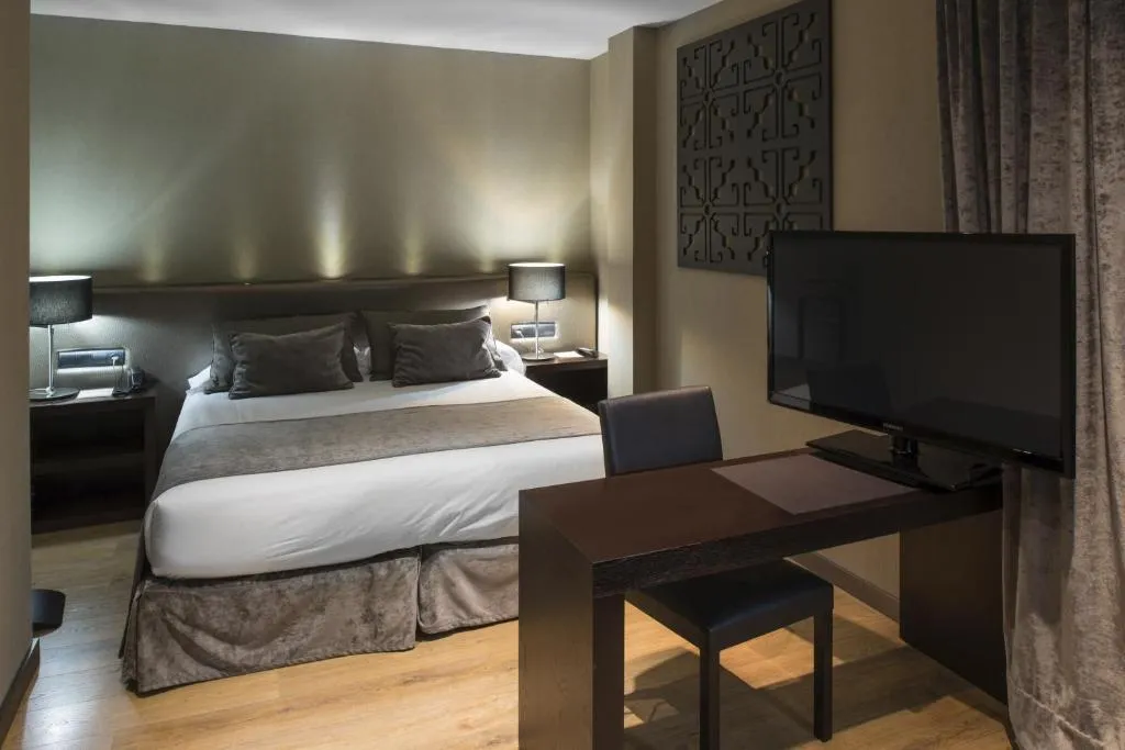 Double or Twin SUPERIOR Room, Catalonia Avinyo, Barcelona