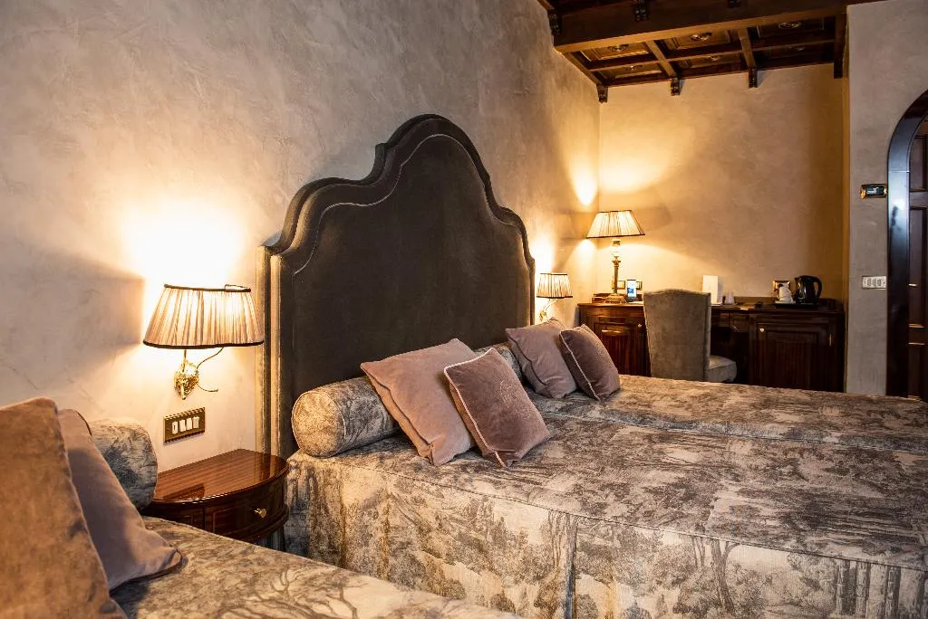 TRIPLE CLASSIC Room, Grand Hotel Baglioni, Florence