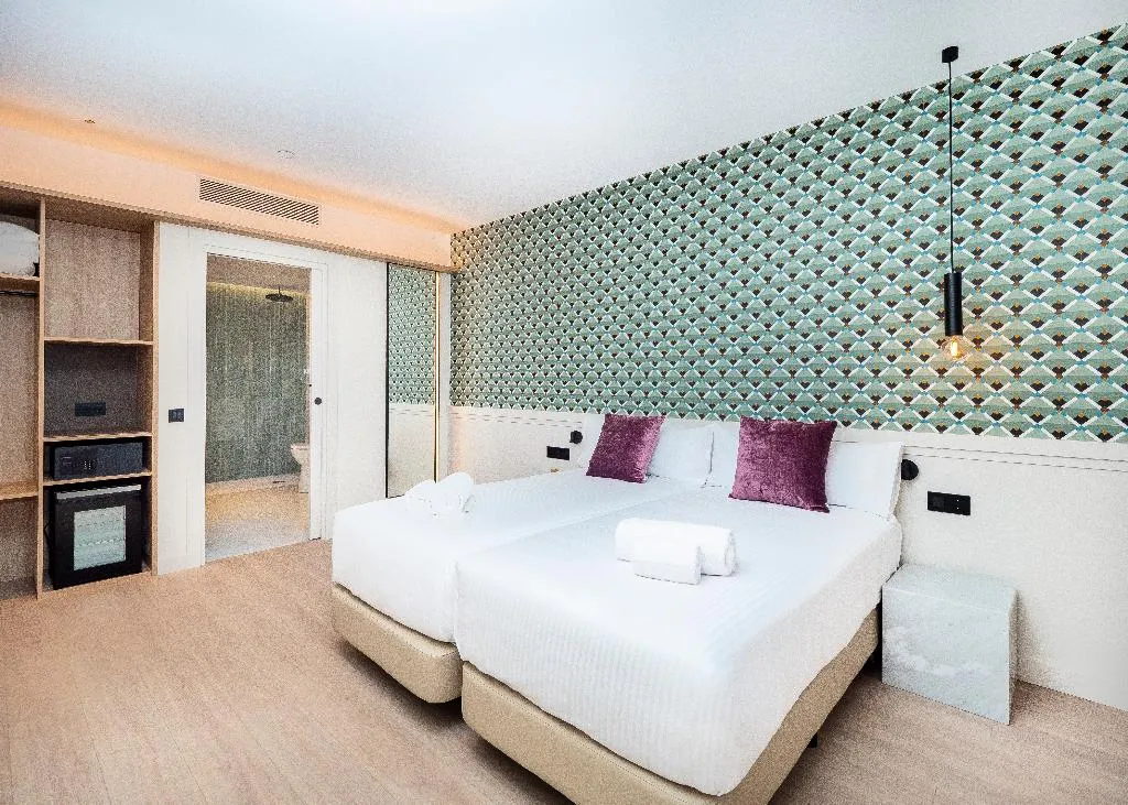 TRIPLE STANDARD Room, Arcelon Hotel, Barcelona