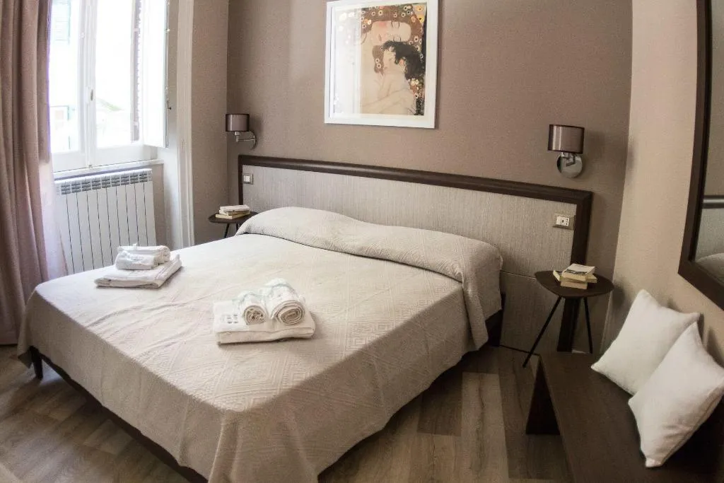 Room, Bagnasco 18, Palermo