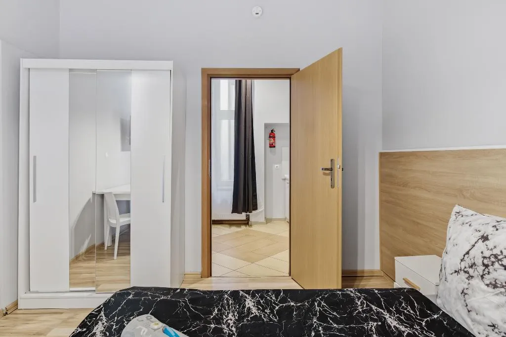 QUADRUPLE STANDARD Room, 70s Guest room, Krakow