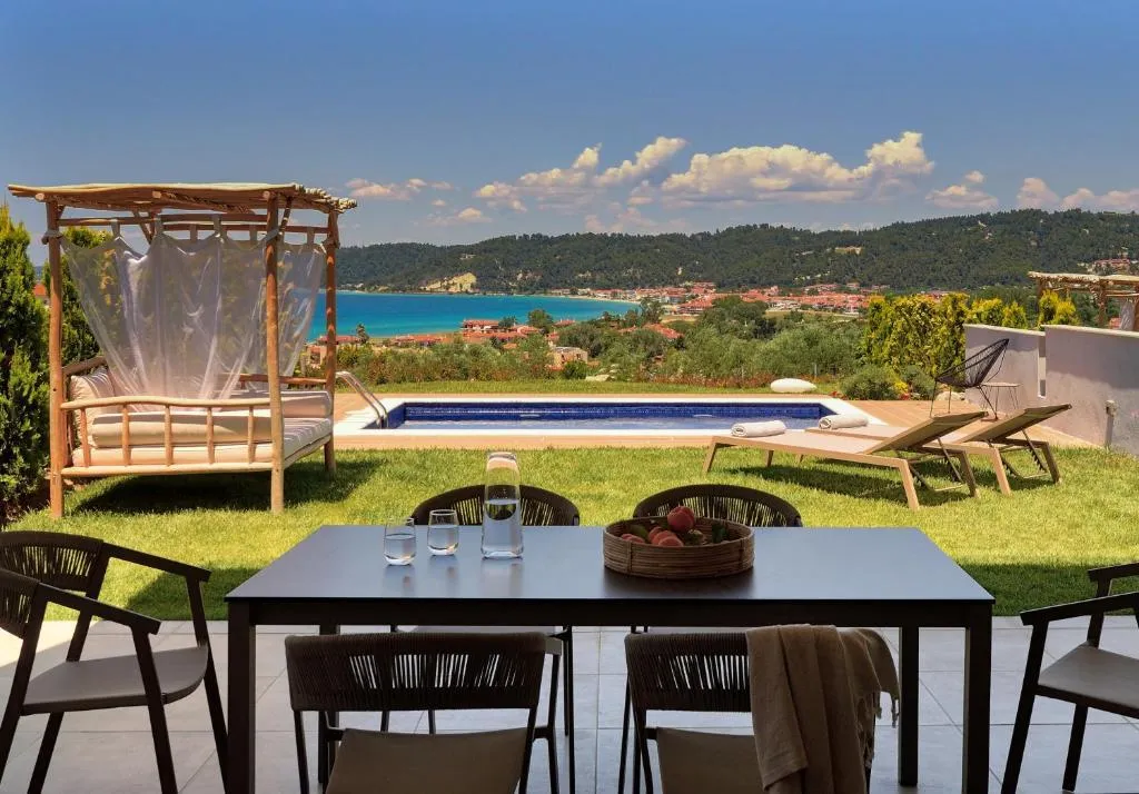 VILLA THREE BEDROOMS WITH PRIVATE POOL Room, Soleado Luxury Villas, Halkidiki