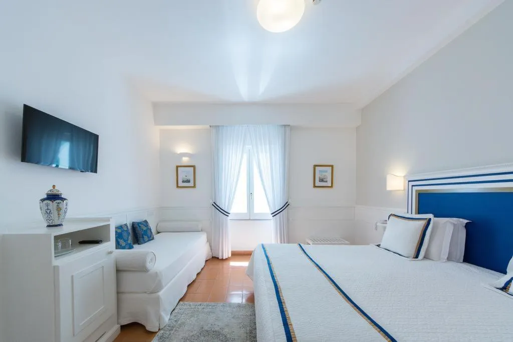 FAMILY ROOM CLASSIC Room, Hotel Villa Romana & SPA, Naples