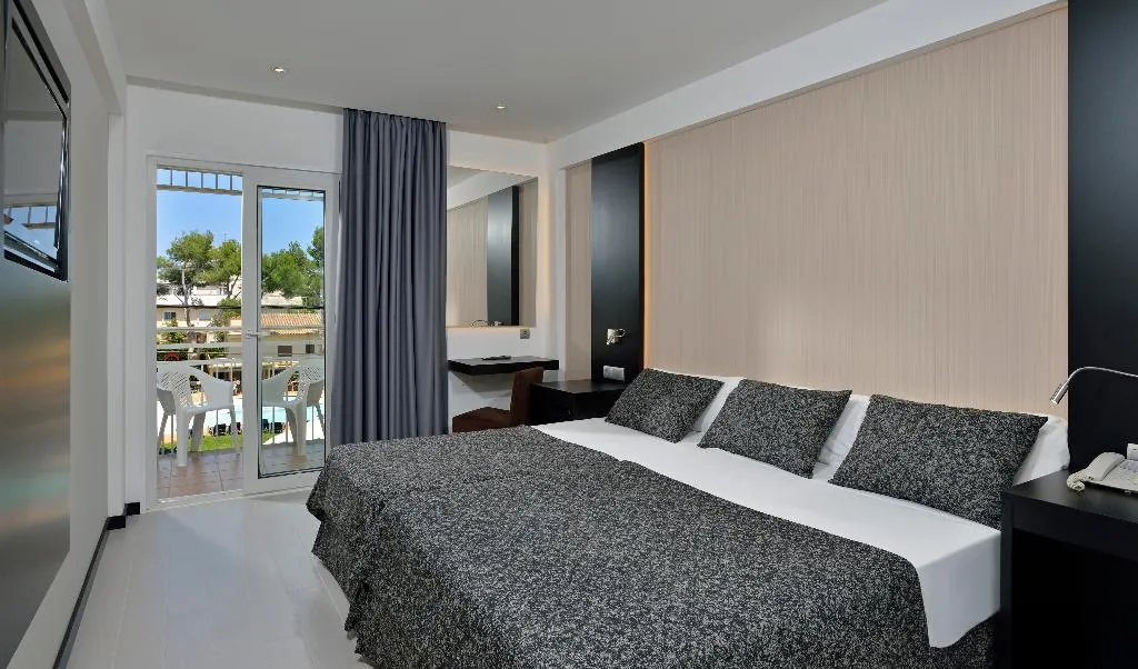 Double or Twin STANDARD Room, Hispania, Majorca