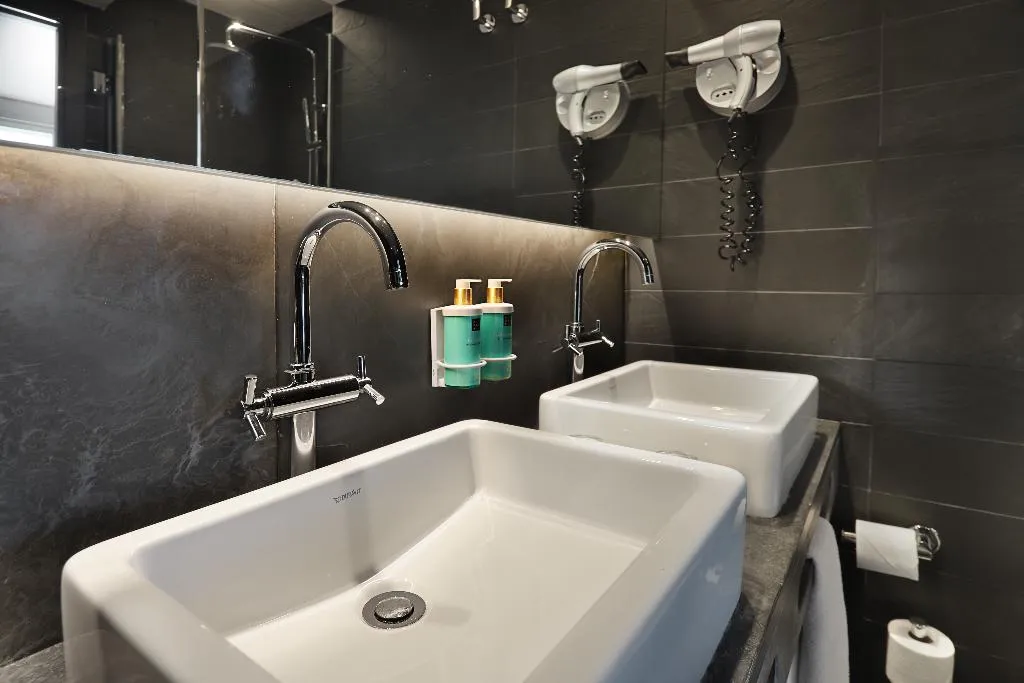SUITE SUPERIOR QUEEN BED Room, Novotel Barcelona City, Barcelona