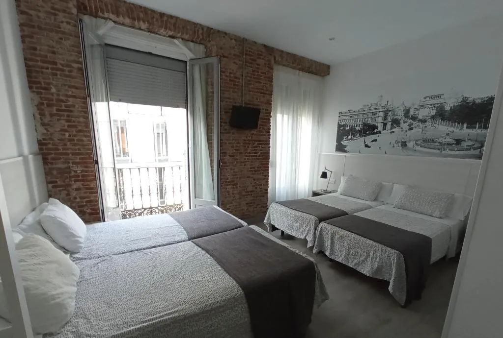 QUADRUPLE STANDARD Room, San Lorenzo, Madrid