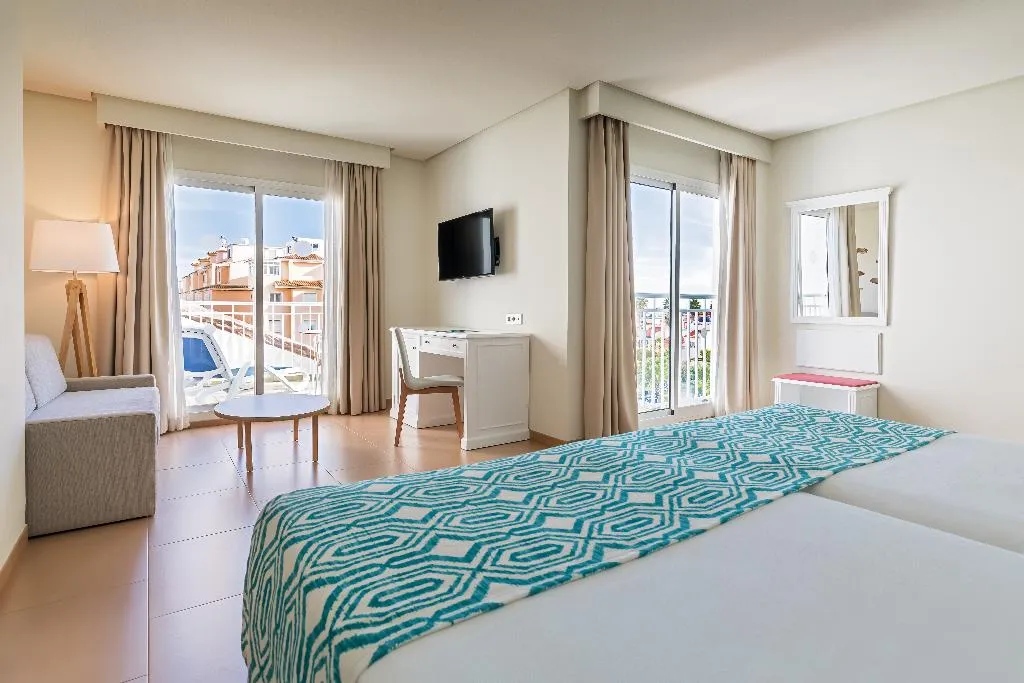 FAMILY ROOM SUPERIOR Room, Occidental Torremolinos Playa, Costa Del Sol