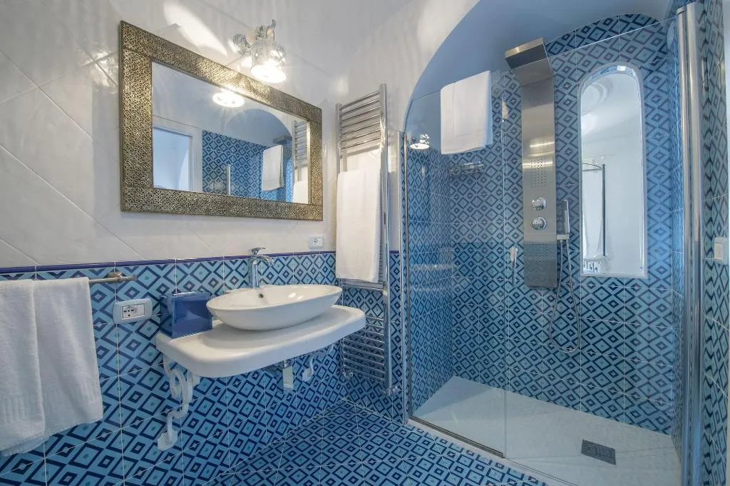 Room, B&B La Barbera, Naples