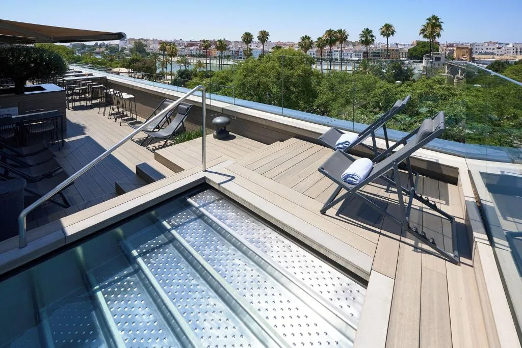 Sports and Entertainment, Hotel Kivir Sevilla, Seville