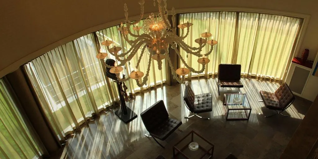 Lobby, Palazzo Giordano Bruno, Naples