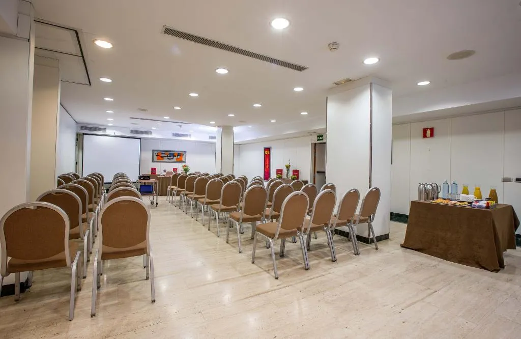 Conferences, Leonardo Hotel Madrid City Center, Madrid