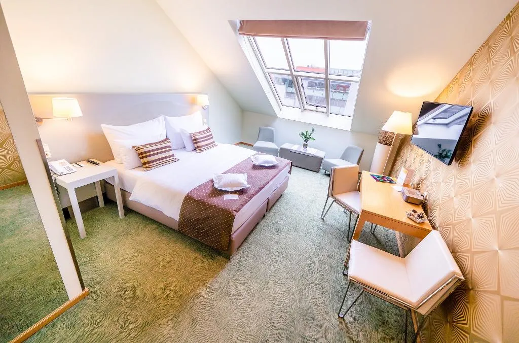 JUNIOR SUITE SUPERIOR Room, Grandium Hotel Prague, Prague