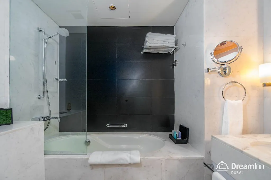 STUDIO STANDARD Room, Dream Inn Dubai - The Address Dubai Mall, Dubai