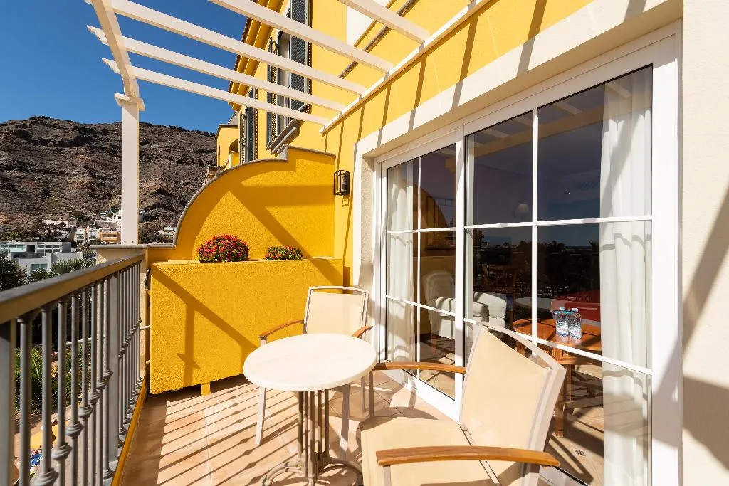 FAMILY ROOM TWO BEDROOMS ONE BATHROOM Room, Hotel Cordial Mogan Playa, Gran Canaria