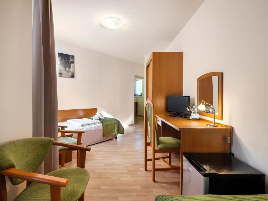 TWIN DELUXE Room, Kosmopolita Rooms & Apartments, Krakow
