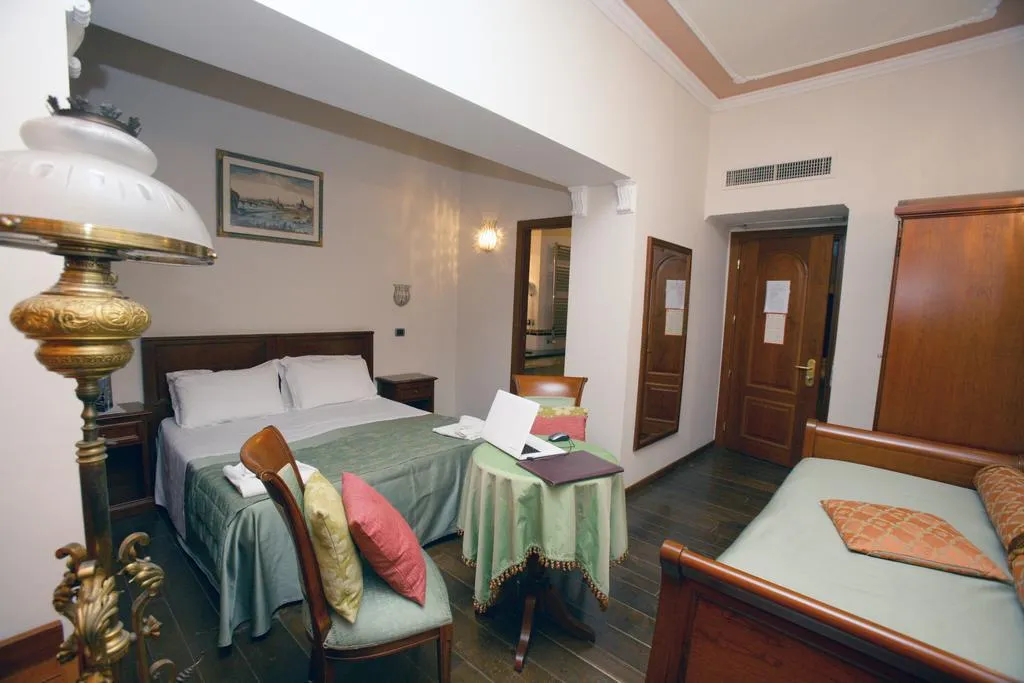 JUNIOR SUITE CLASSIC Room, Domus Florentiae Hotel, Florence