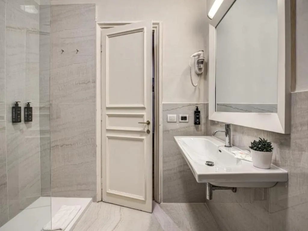 SINGLE COMFORT Room, Majestic Palace, Naples