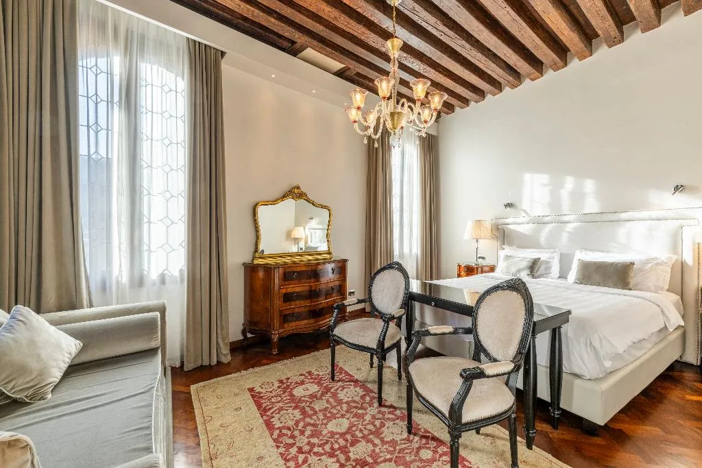 JUNIOR SUITE CANAL VIEW Room, Casa Verardo - Residenza D'Epoca, Venice