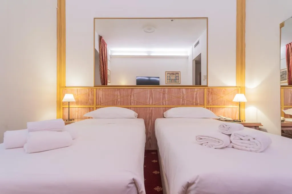 TWIN STANDARD Room, Polo, Milan