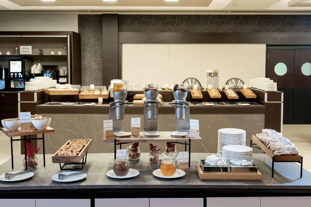 Restaurant, Doubletree by Hilton Milan Malpensa Solbiate Olona, Milan