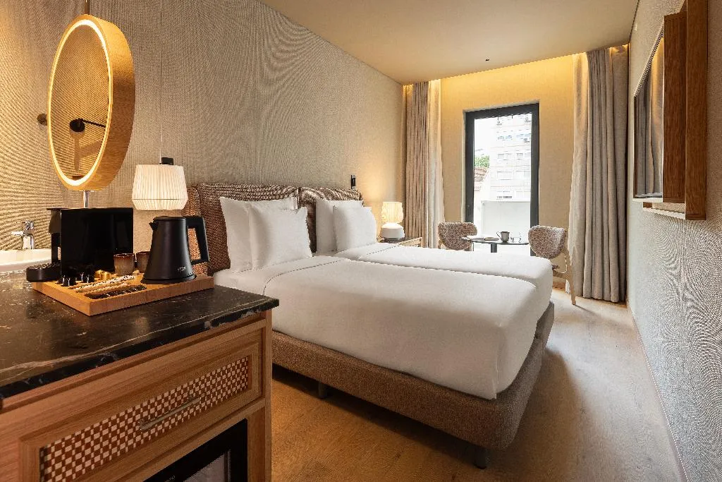 Double or Twin WITH BALCONY Room, Evolution Valbom, Lisbon