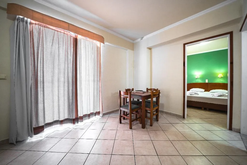 APARTMENT CAPACITY 4 Room, Porto Kalamaki, Crete
