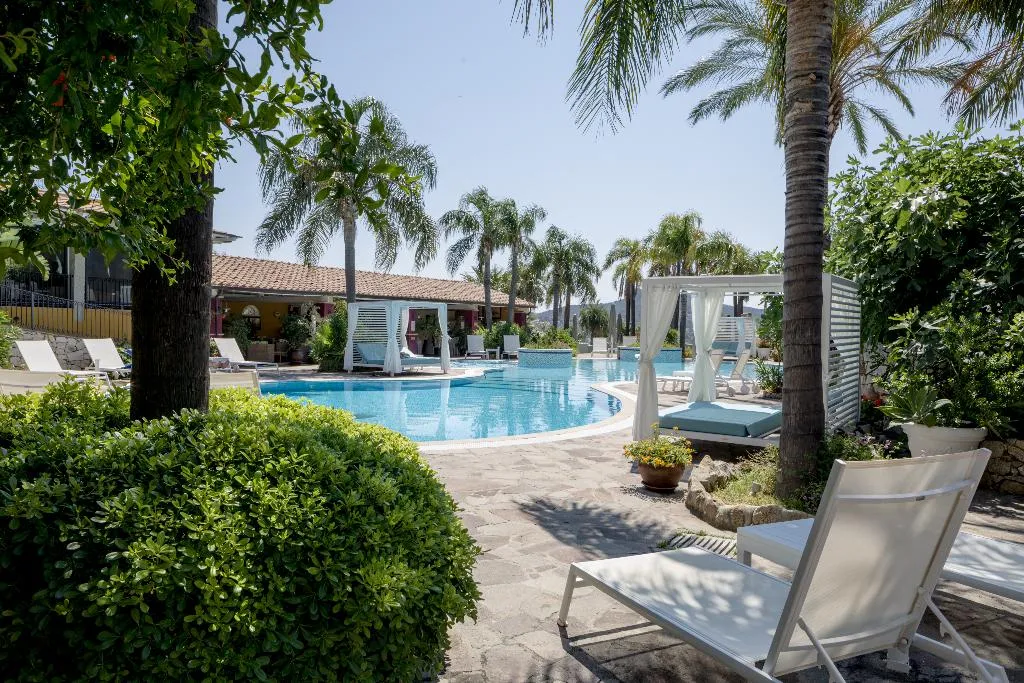 Pool, Cruccuris Resort, Cagliari
