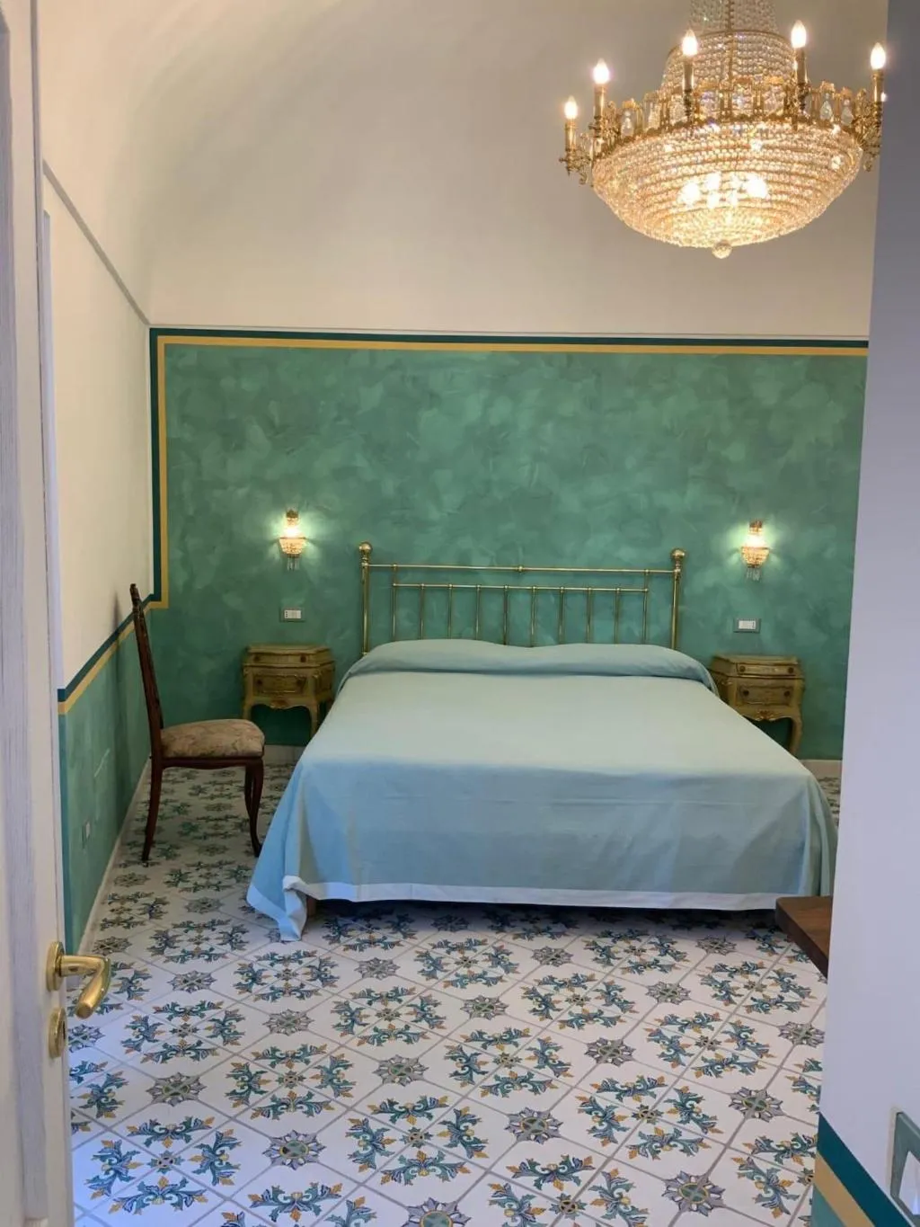 Room, B&B La Zagara, Naples