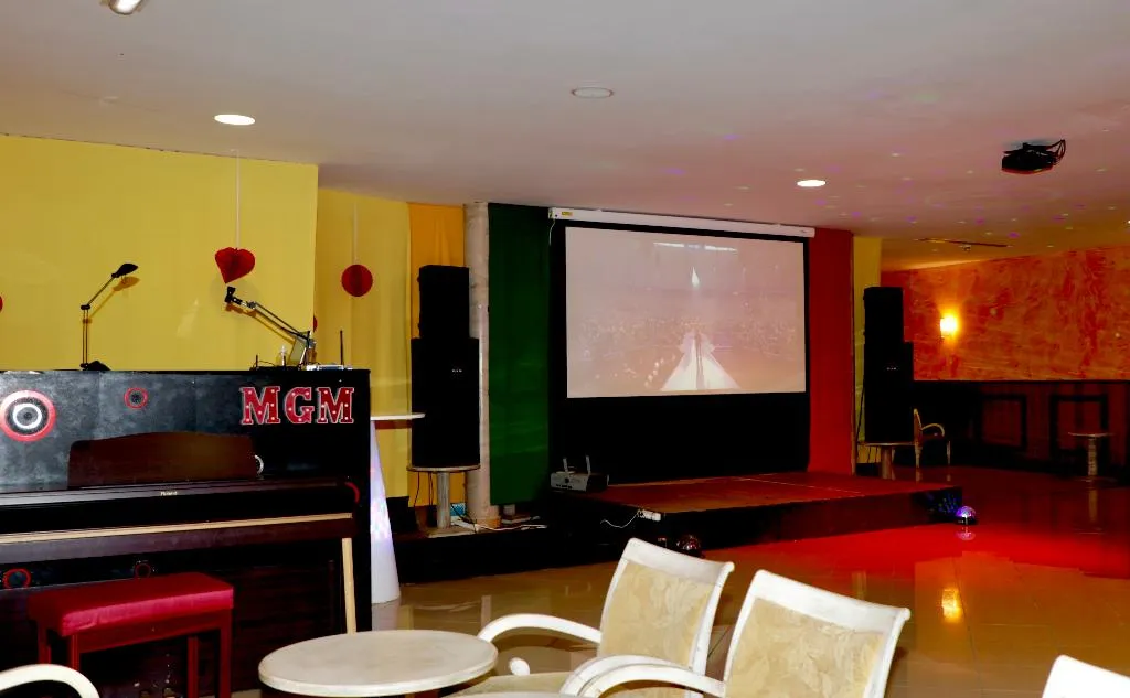 Bar, Grand Muthu Golf Plaza Hotel & Spa, Tenerife
