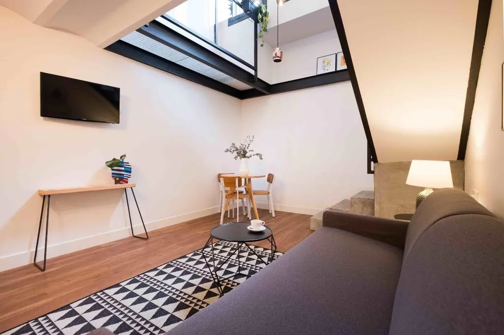 Room, Magatzem 128, Barcelona