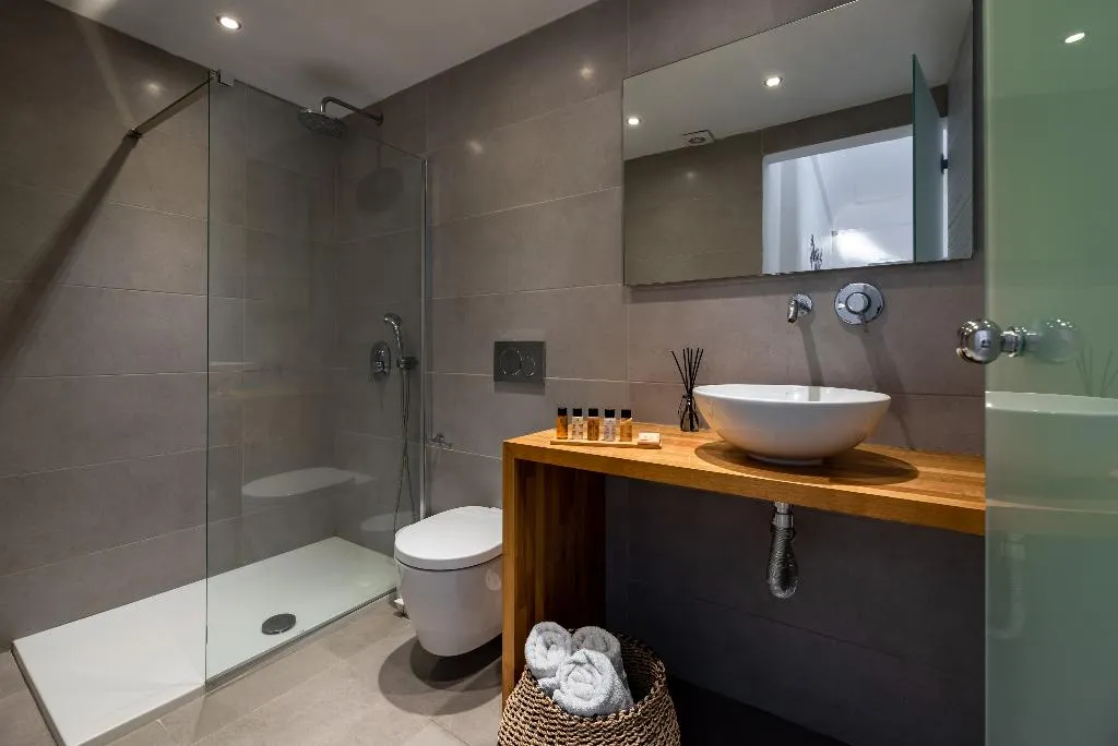DOUBLE WITH JACUZZI Room, Kalisperis, Santorini